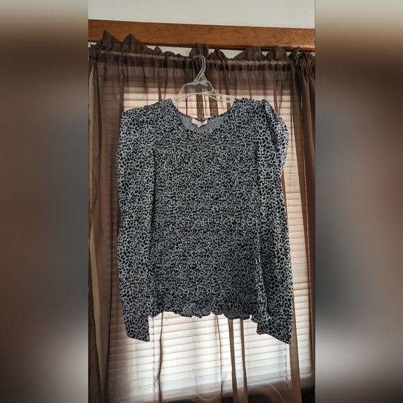 Parker Tops - NWT Parker Top Leopard Print Long Sleeve ruched fabric